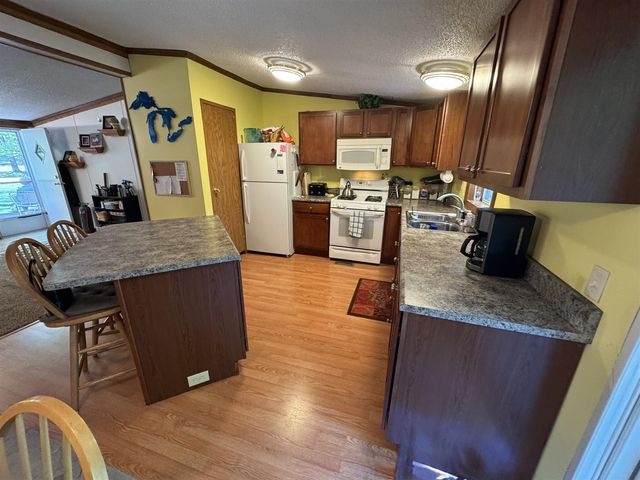 7658 N Johnson Road, Irons, MI 49644