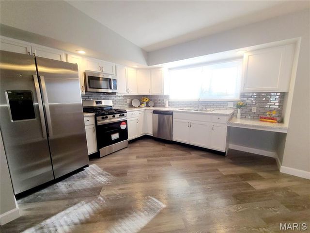 2414 Castle Drive, Moline Acres, MO 63136