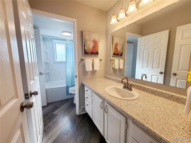 2414 Castle Drive, Moline Acres, MO 63136