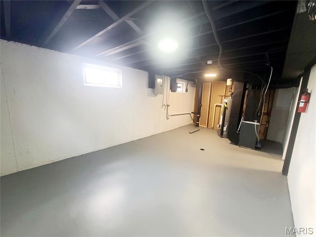 2414 Castle Drive, Moline Acres, MO 63136