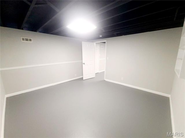 2414 Castle Drive, Moline Acres, MO 63136