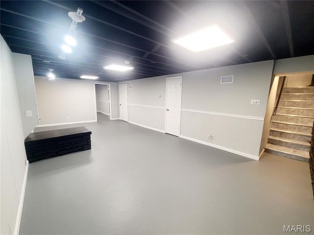 2414 Castle Drive, Moline Acres, MO 63136