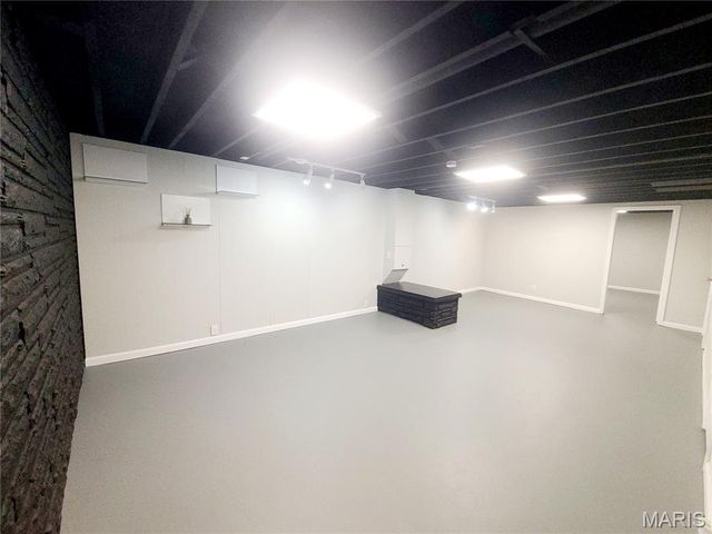 2414 Castle Drive, Moline Acres, MO 63136