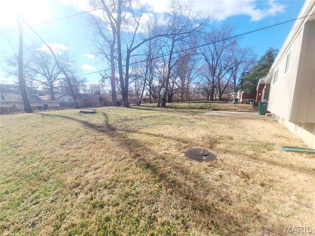 2414 Castle Drive, Moline Acres, MO 63136