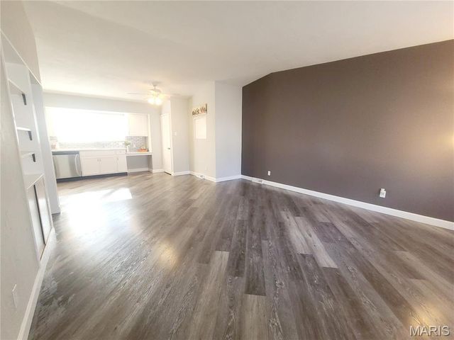 2414 Castle Drive, Moline Acres, MO 63136