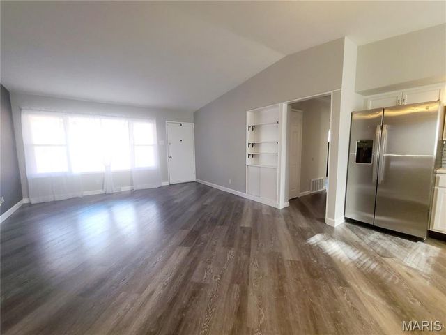 2414 Castle Drive, Moline Acres, MO 63136