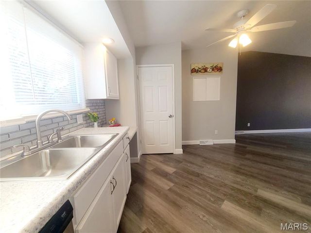 2414 Castle Drive, Moline Acres, MO 63136