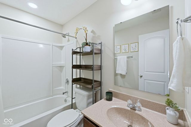 4672 Indigo Blue Boulevard, Whitestown, IN 46075