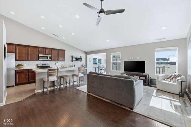 4672 Indigo Blue Boulevard, Whitestown, IN 46075