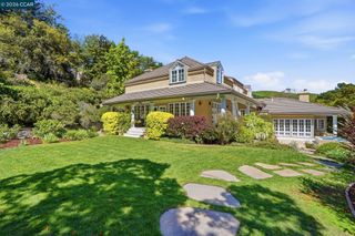45 N Merrill Circle, Moraga, CA 94556