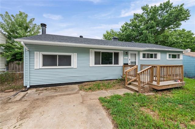 10711 Bristol Terrace, Kansas City, MO 64134