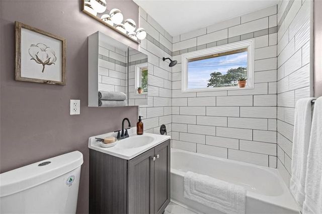 10711 Bristol Terrace, Kansas City, MO 64134