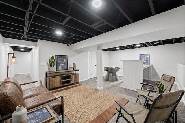 10711 Bristol Terrace, Kansas City, MO 64134