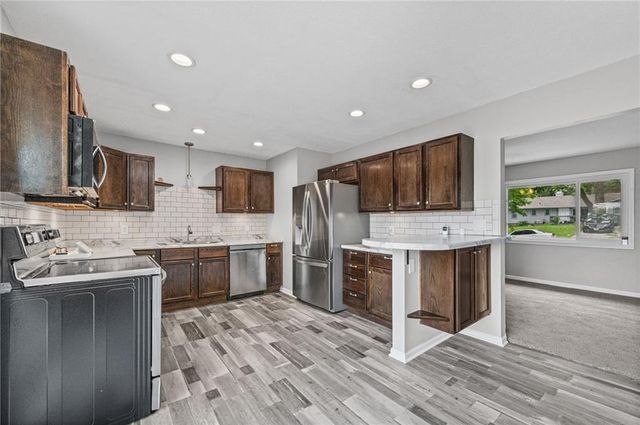 10711 Bristol Terrace, Kansas City, MO 64134