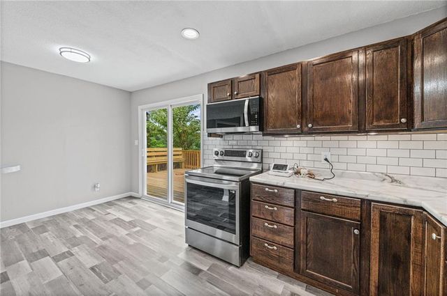 10711 Bristol Terrace, Kansas City, MO 64134