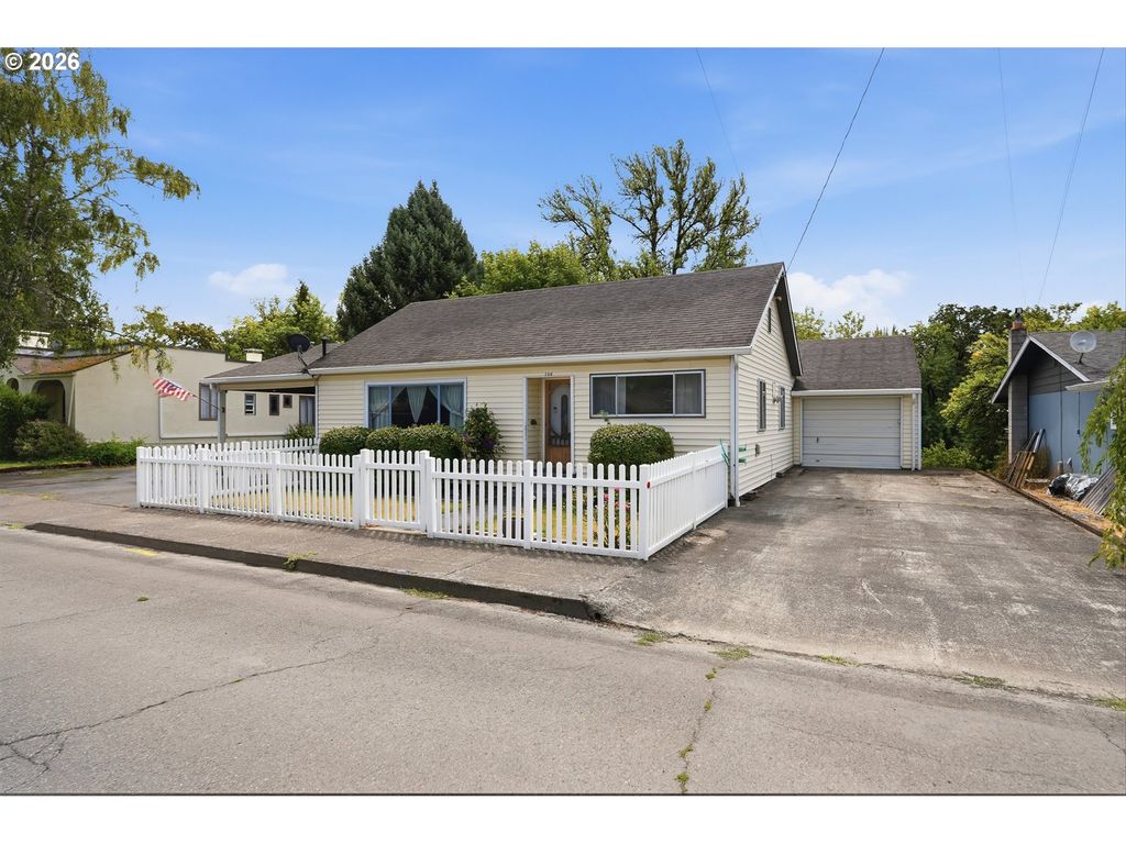 Image 1 of property listing at 730 E MAIN St, Sheridan, OR 97378