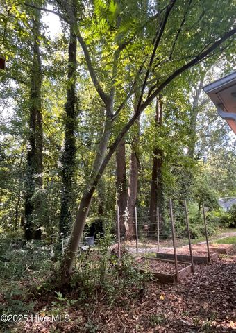 2301 Jefferson Drive, Greenville, NC 27858