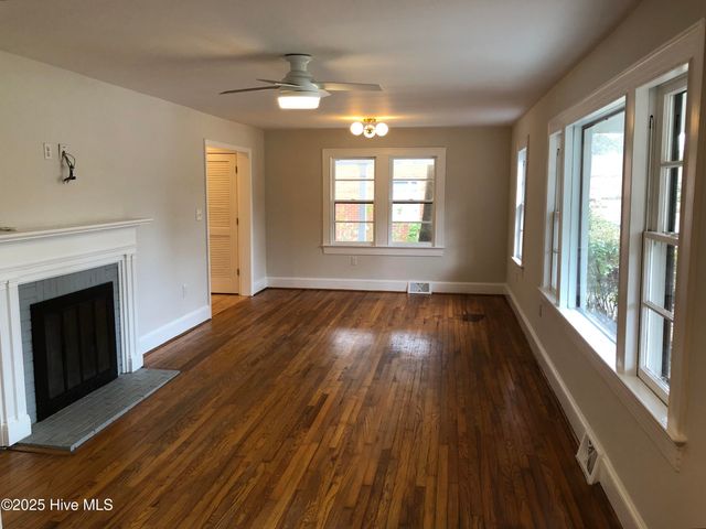 2301 Jefferson Drive, Greenville, NC 27858