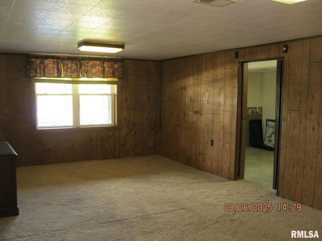 301 N CHURCH Street, Albany, IL 61230