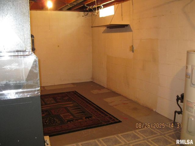 301 N CHURCH Street, Albany, IL 61230