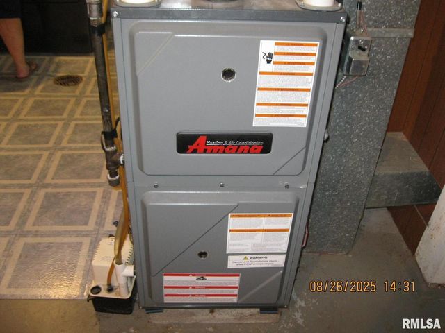 301 N CHURCH Street, Albany, IL 61230