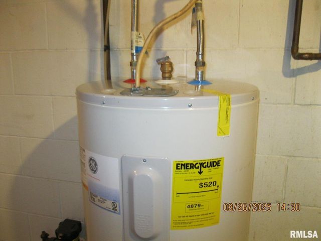 301 N CHURCH Street, Albany, IL 61230