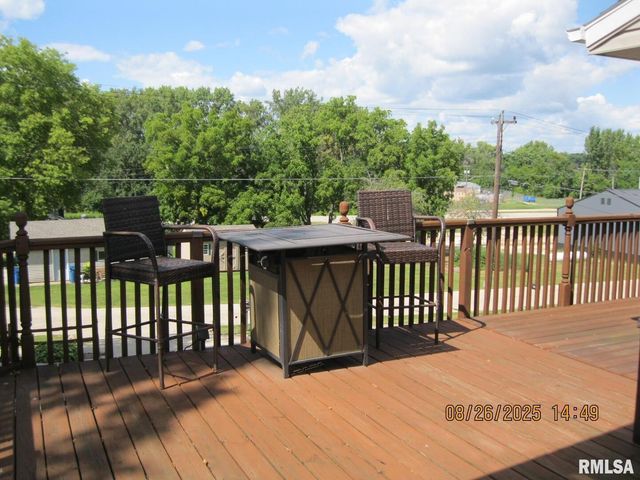 301 N CHURCH Street, Albany, IL 61230