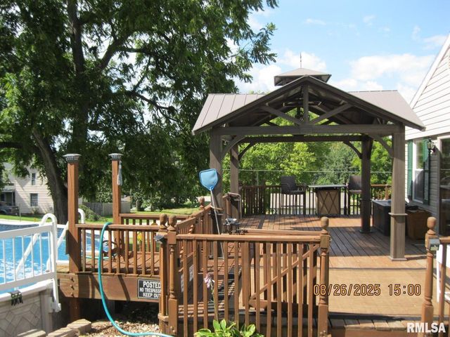 301 N CHURCH Street, Albany, IL 61230