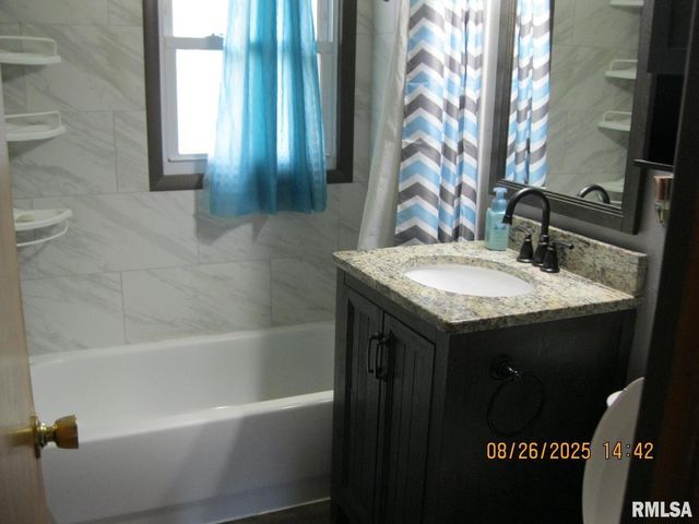 301 N CHURCH Street, Albany, IL 61230