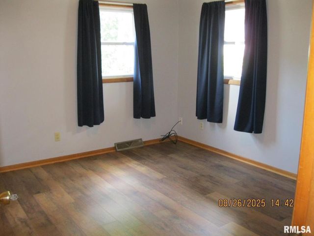 301 N CHURCH Street, Albany, IL 61230