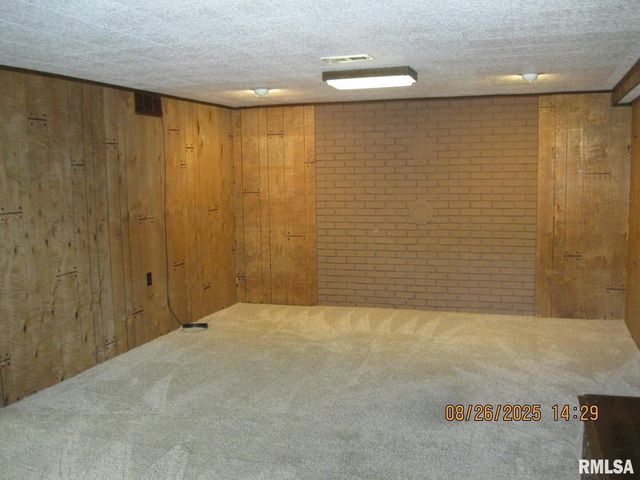 301 N CHURCH Street, Albany, IL 61230