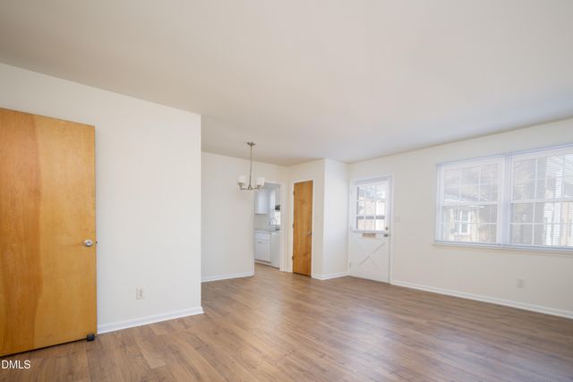 1002 Willow Drive 16, Chapel Hill, NC 27514