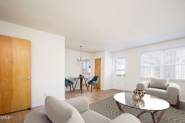 1002 Willow Drive 16, Chapel Hill, NC 27514