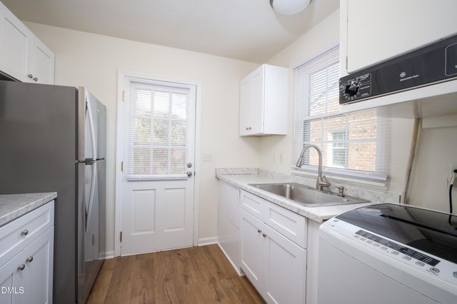 1002 Willow Drive 16, Chapel Hill, NC 27514