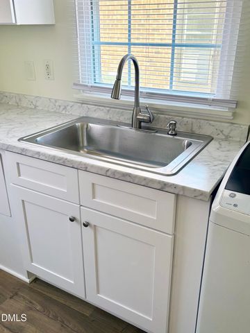 1002 Willow Drive 16, Chapel Hill, NC 27514