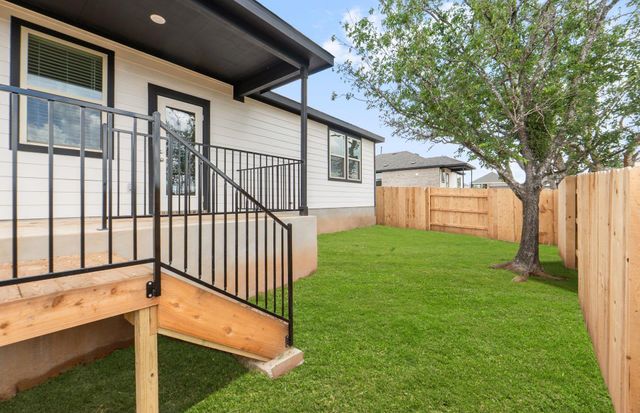 112 Blackfoot Daisy PATH, San Marcos, TX 78666