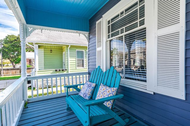 3811 Avenue O, Galveston, TX 77550