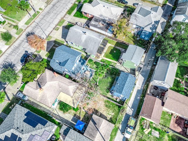 3811 Avenue O, Galveston, TX 77550