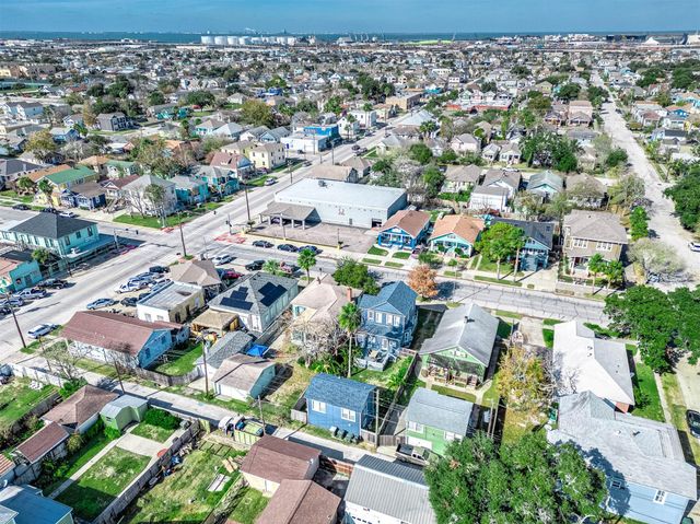 3811 Avenue O, Galveston, TX 77550