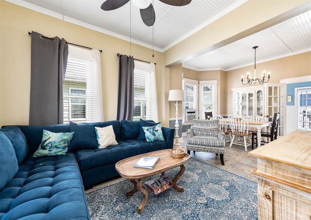 3811 Avenue O, Galveston, TX 77550