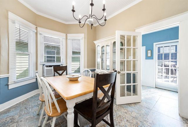 3811 Avenue O, Galveston, TX 77550