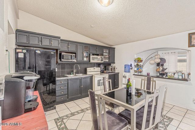 6718 W CATALINA Drive, Phoenix, AZ 85033