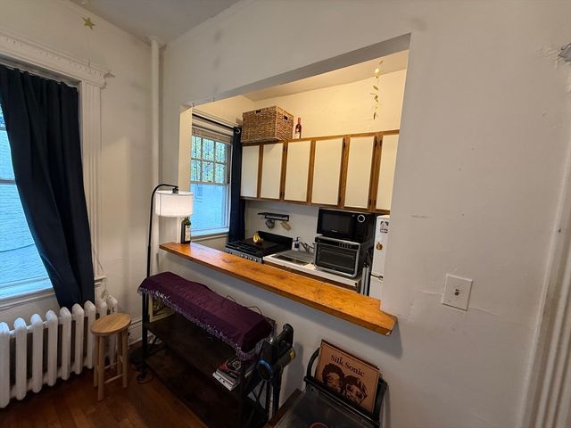 1111 Boylston Sat. 25, Boston, MA 02115