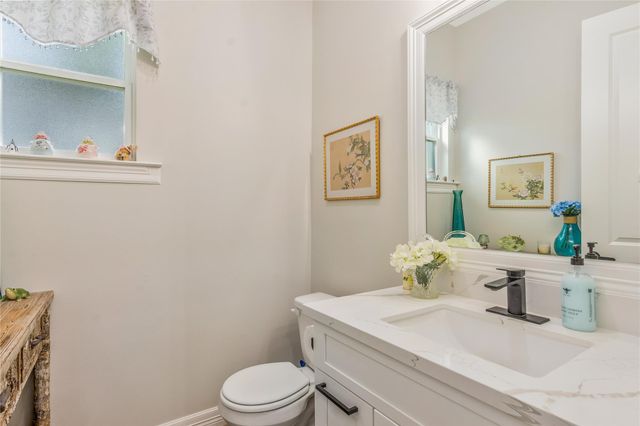 70 Highland Point Drive, Montgomery, TX 77356