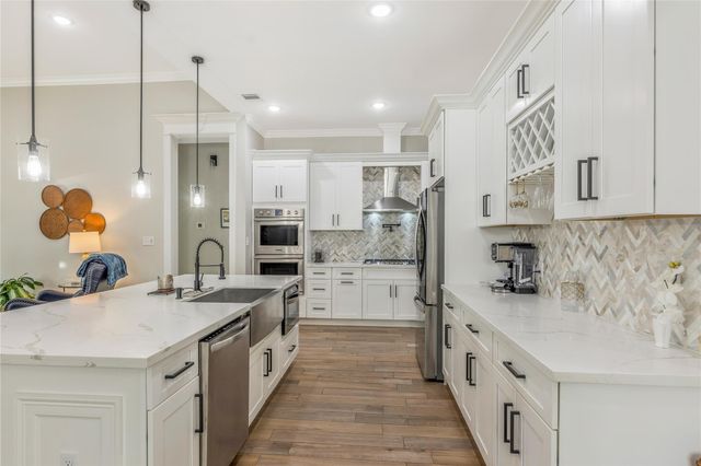 70 Highland Point Drive, Montgomery, TX 77356