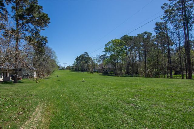 70 Highland Point Drive, Montgomery, TX 77356