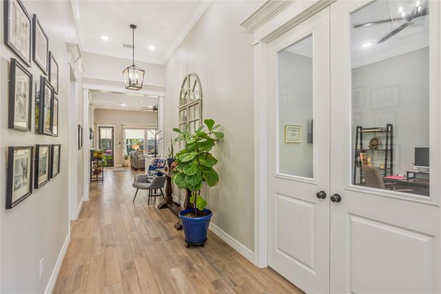 70 Highland Point Drive, Montgomery, TX 77356