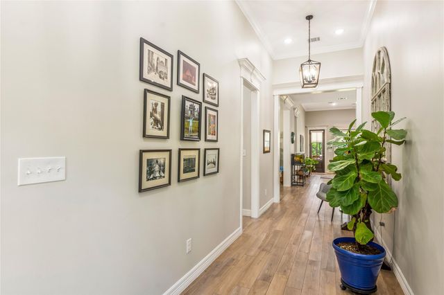 70 Highland Point Drive, Montgomery, TX 77356