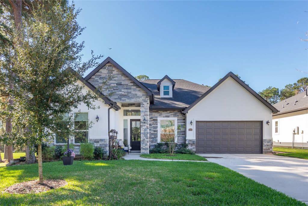 70 Highland Point Drive, Montgomery, TX 77356