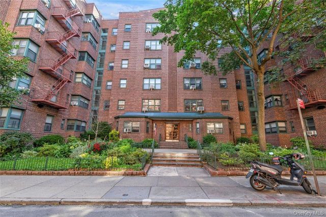 3421 78th Street 1H, Jackson Heights, NY 11372